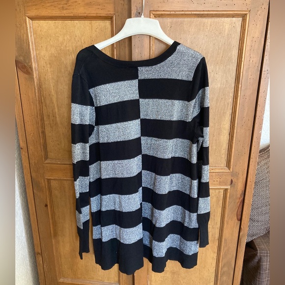 Lane Bryant Striped V-Neck Tunic Sweater Women's Plus Size 14/16 Metallic Knit - Picture 2 of 7